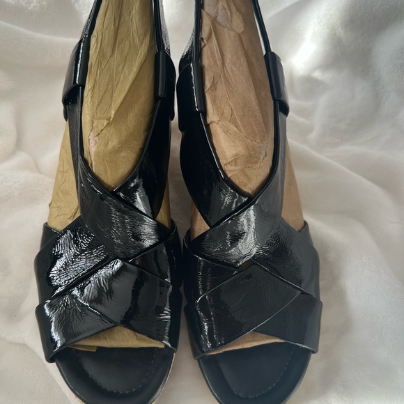 Cole Haan Black Patent Leather Sandals - Picture 1 of 11